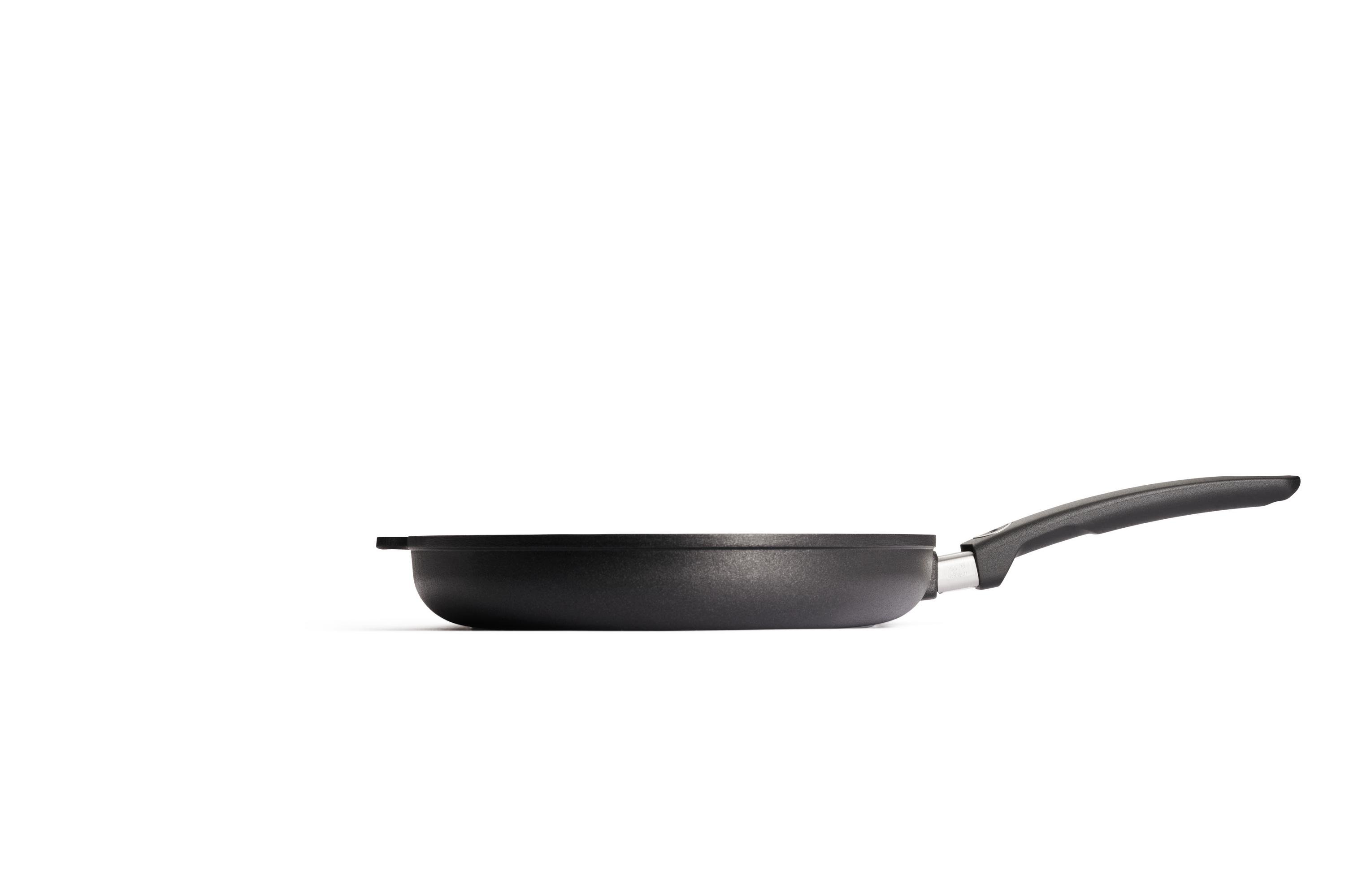 Titan Best Gusspfanne Seitenansicht | 38cm | Stiel - Fest | Ceran, Gas, Elektro, Halogen